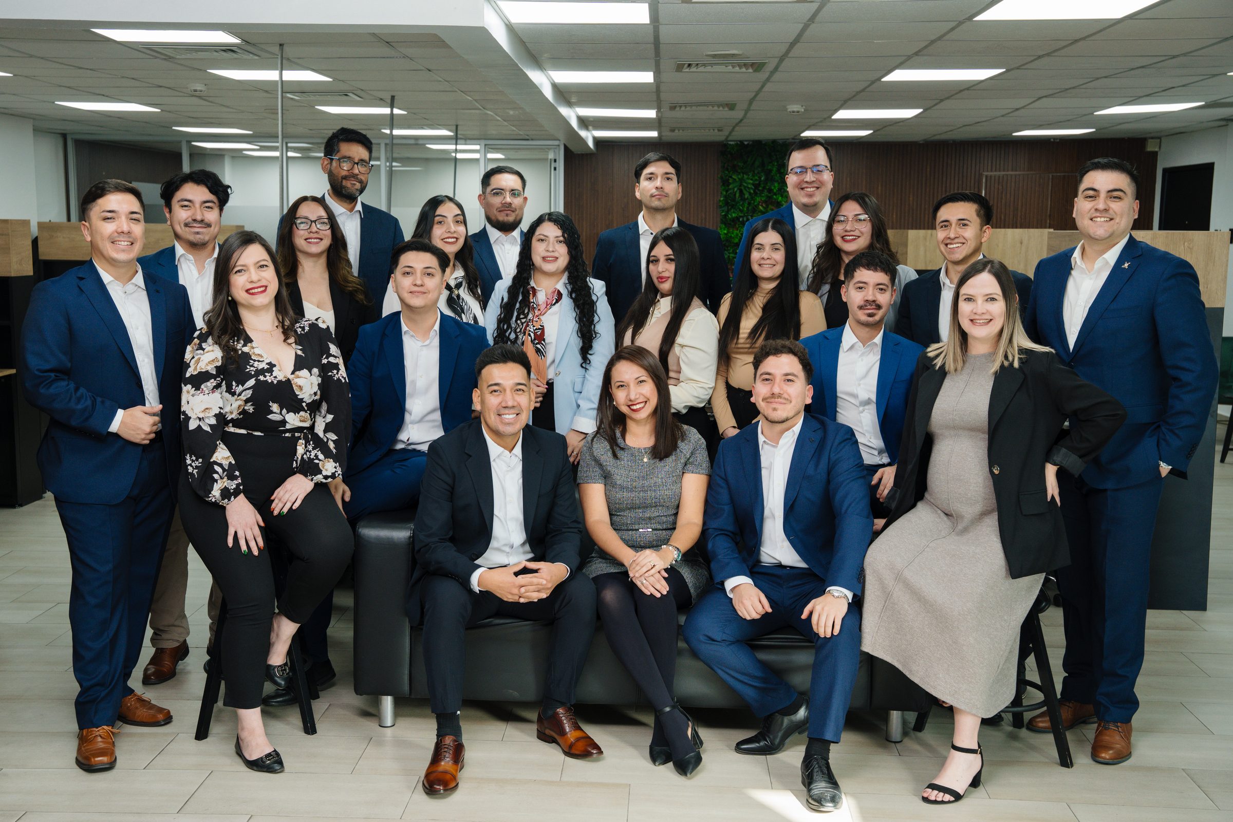 El equipo de GO Auditores en su oficina de Santiago Centro